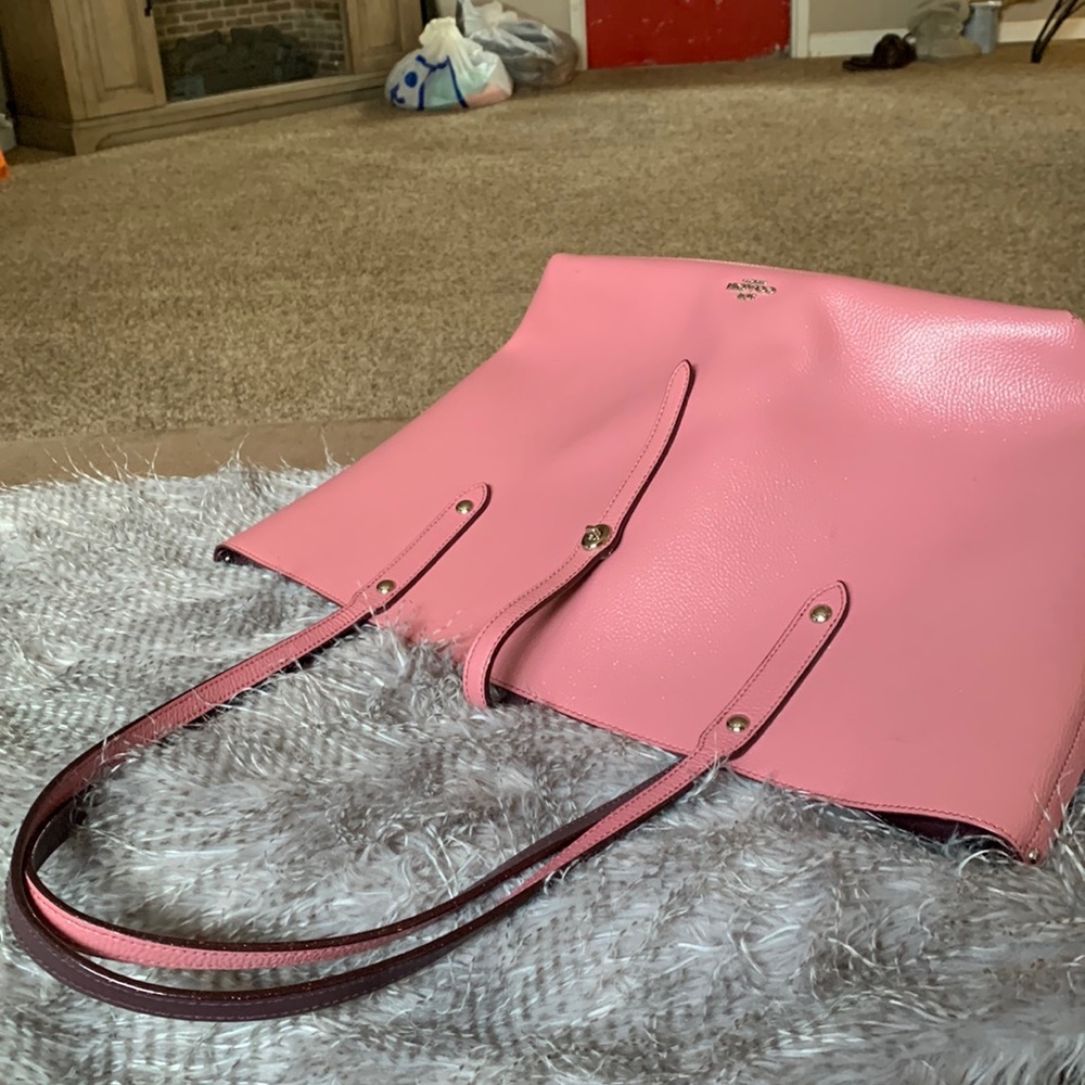 Rare Coach shoulder bag. Pebbled leather with sparkling glitter.